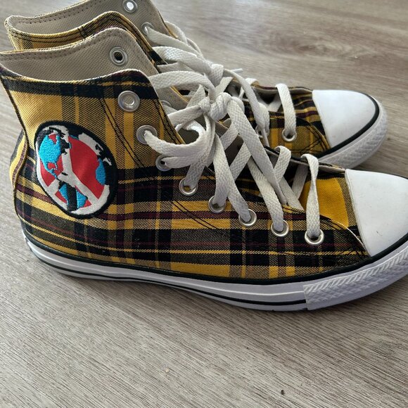 Plaid Converse shoes - Picture 1 of 3